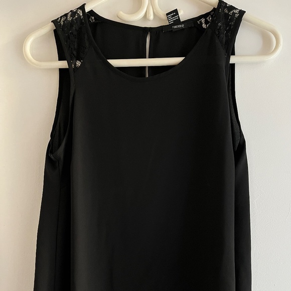 Forever 21 Top - Picture 1 of 3